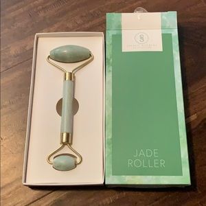 Sherrie Matthews Acupuncture Jade Roller